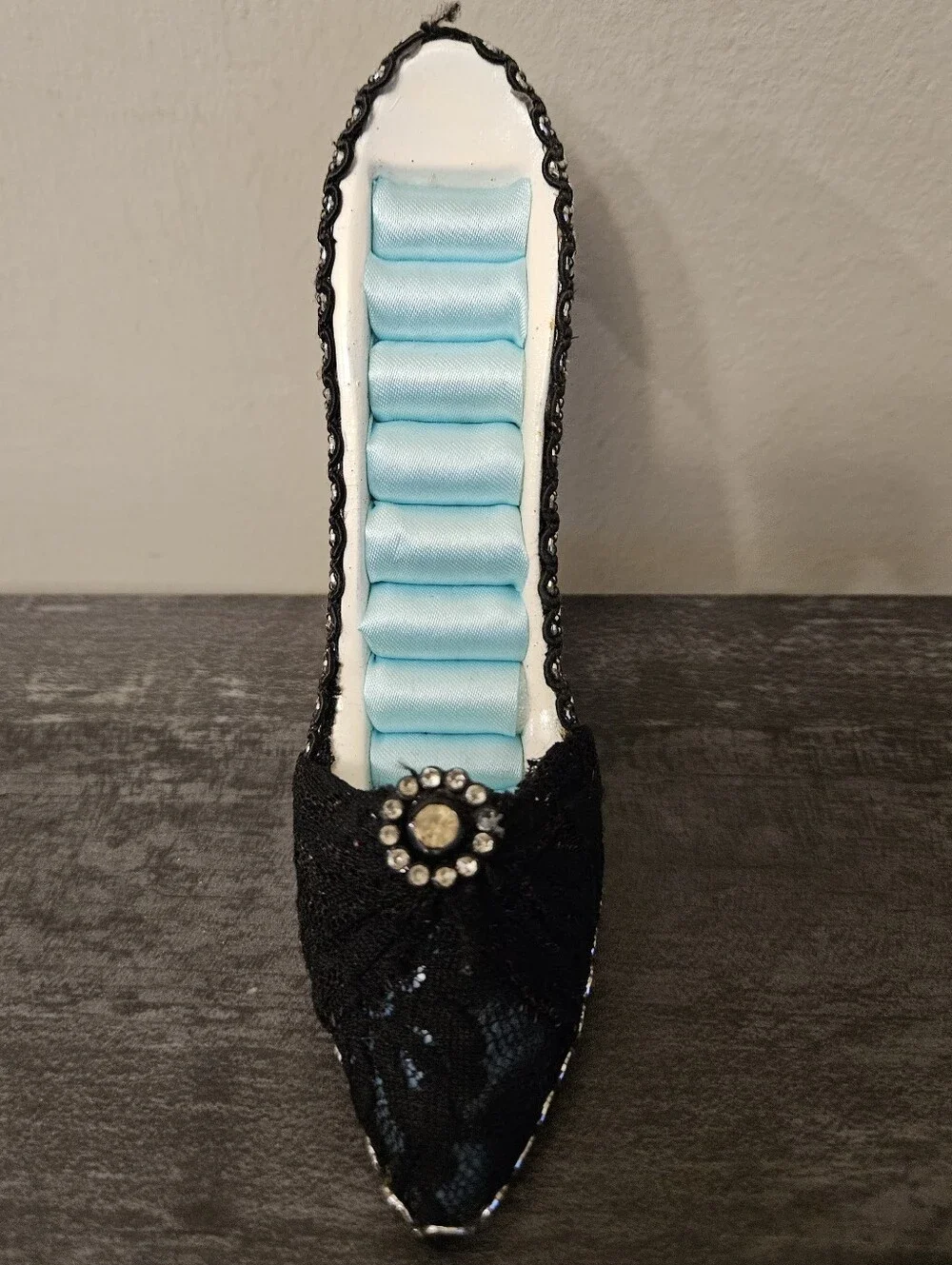 Black Velvet Jewelry Display Bust w/ Two Shoe Ring Displays & Two Jewelry Trays